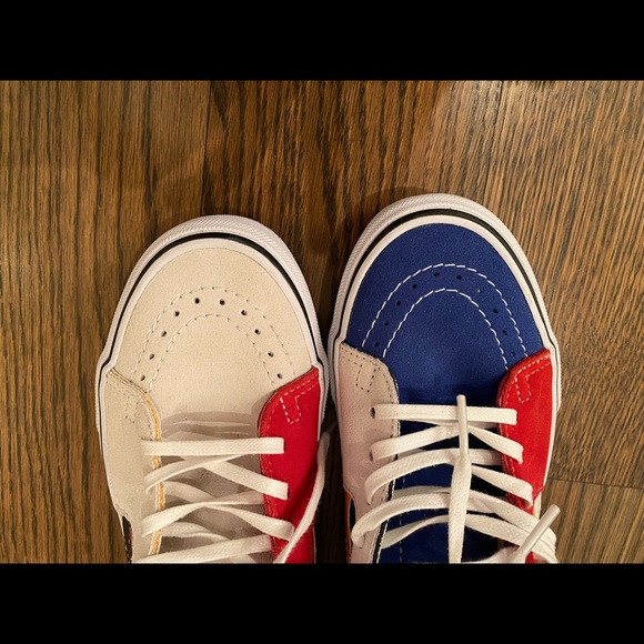 BRAND NEW VANS - Picture 8 of 8